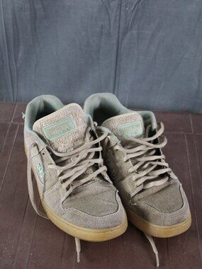 Skateboard Shoes - Baby Yoda DC Manteca 4 - US Men's size 8
